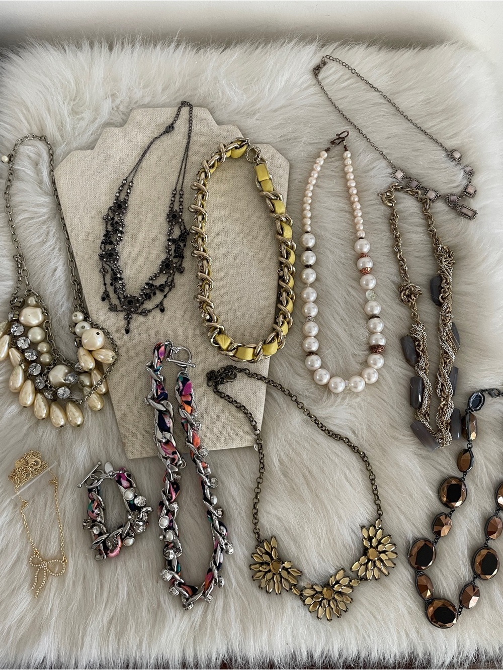 Mixed Women’s Statement Necklace Bundle. Fashion/costume jewelry 10 pieces